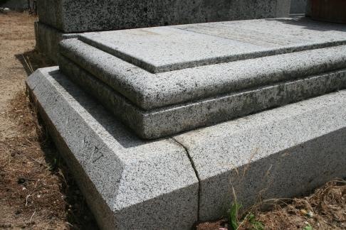  detalle de la tumba de Basilio Sanz 