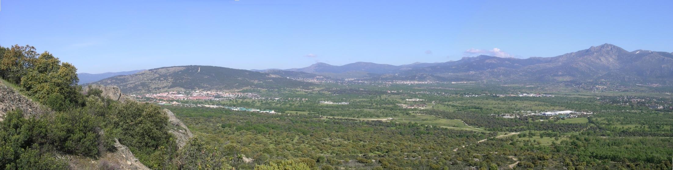  vista del pueblo desde Peña Cardín 